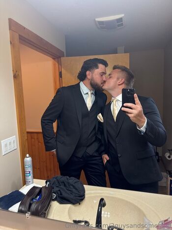 2guysandsomeland