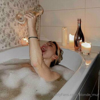 adri_love_muur