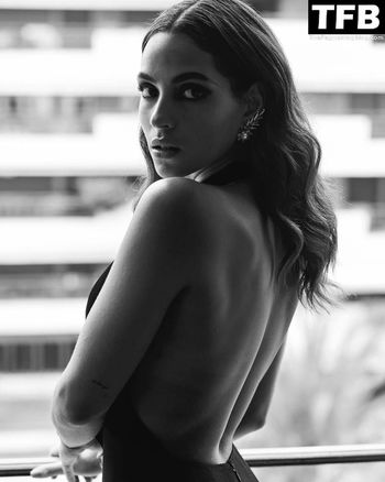 Adria Arjona