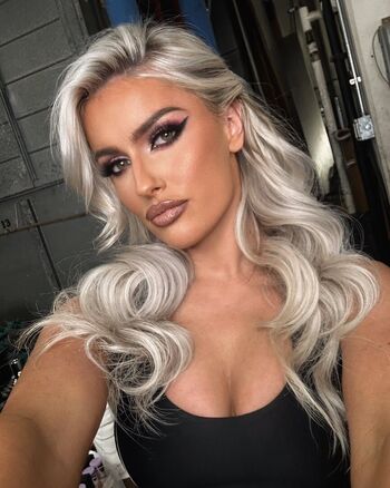 AEW Mariah May