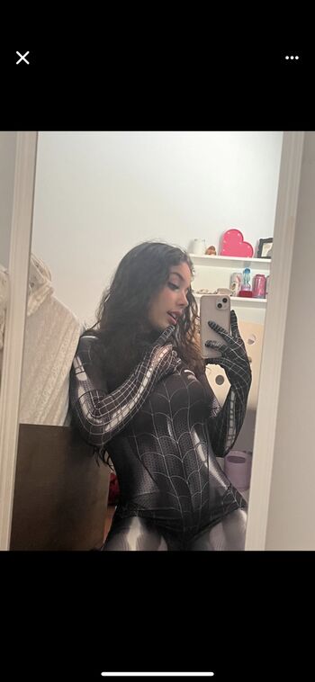 Alee_babes