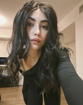 Alexa Mansour