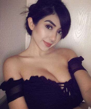 Alexandra Nicole