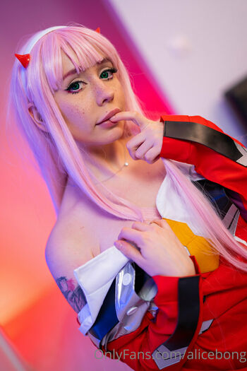 AliceBong