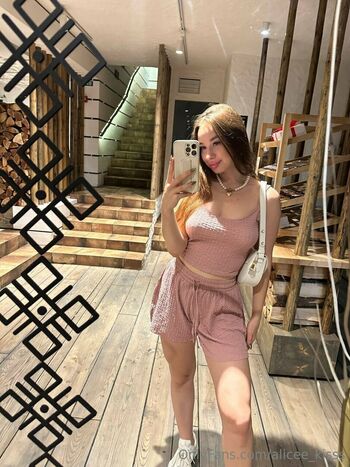 alicee_kisss