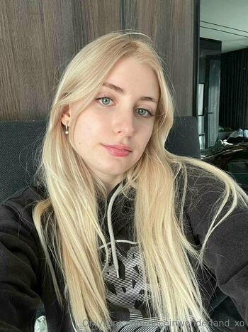 aliceinwonderland_xo