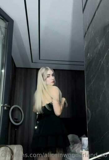 aliceinwonderland_xo