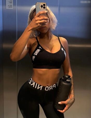 Alicia Awa