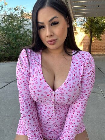 alivia_lust