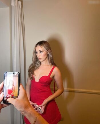 Alycia Debnam Carey