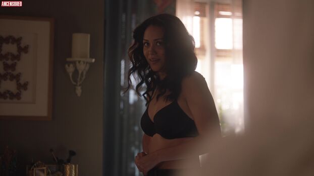 Alyssa Diaz