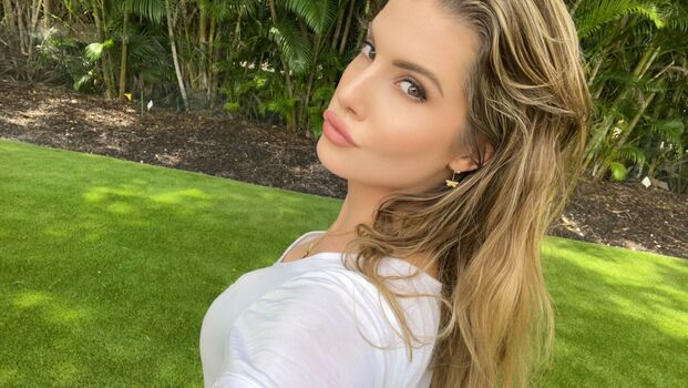 Amanda Cerny