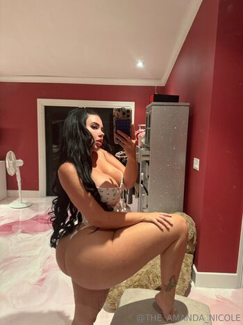 Amanda Nicole -
