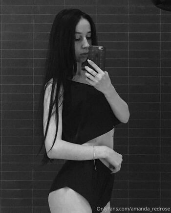 amanda_redrose
