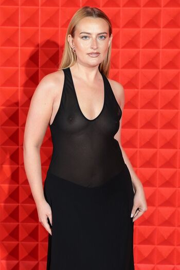 Amelia Dimoldenberg