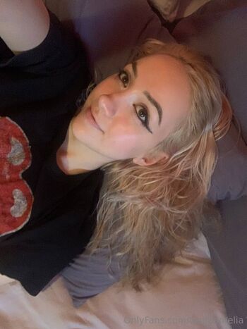 ameliaablossom