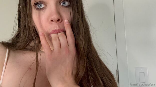 ameliaschaeferr