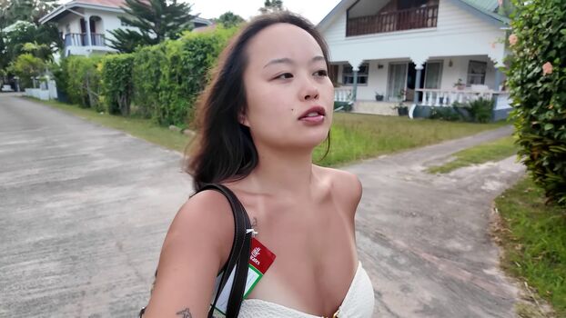 Ameliecara01