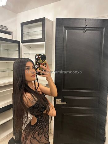 amiramoonxo