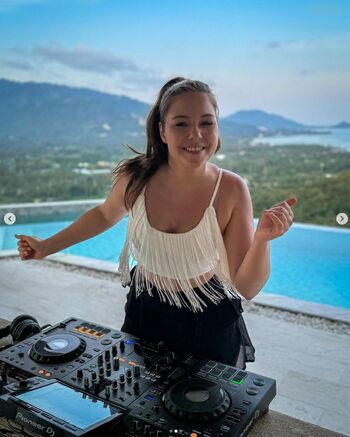 Anastasia_rose_official
