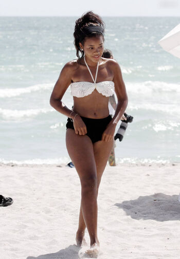 Angela Simmons