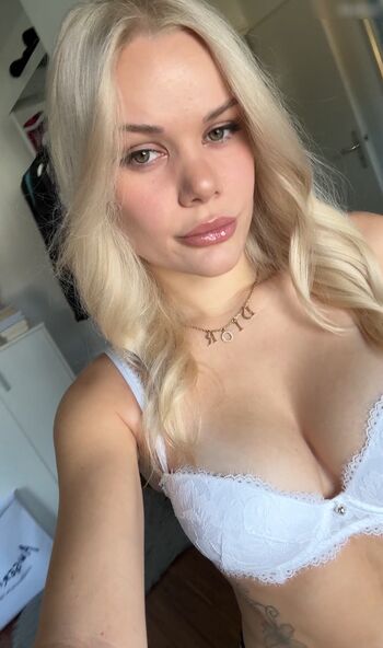 Angelina Mayer