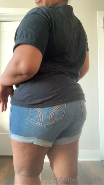 anita_haadik
