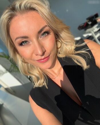 Anna-Carina Woitschack