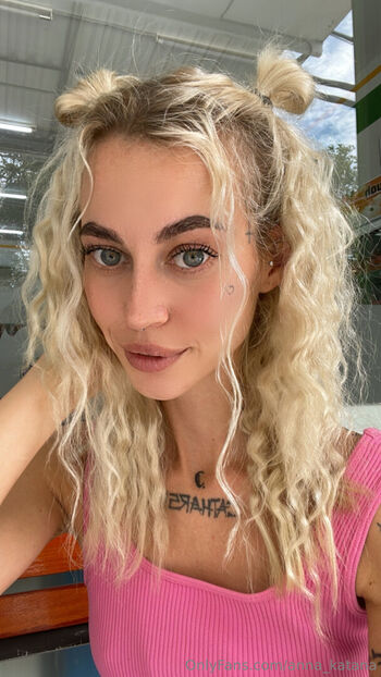 anna_katana