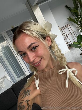 anna_katana