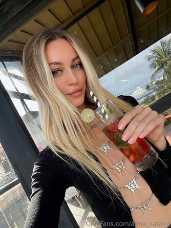 anna_katana