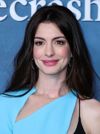 Anne Hathaway