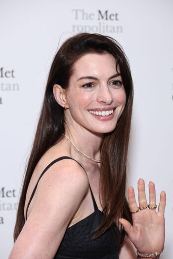 Anne Hathaway