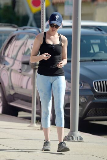 Anne Hathaway