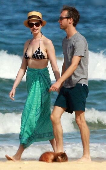 Anne Hathaway