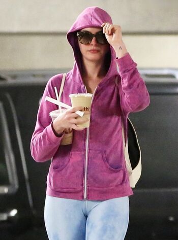 Anne Hathaway