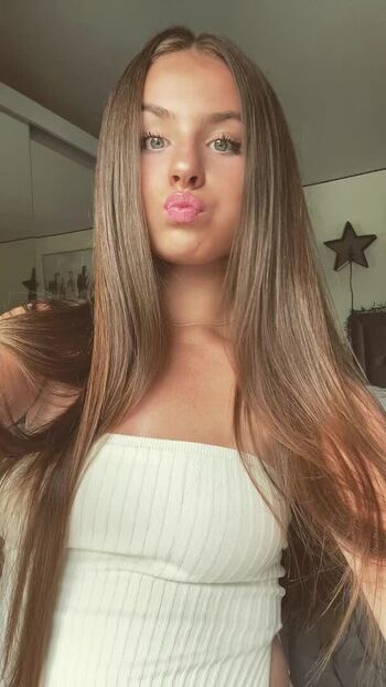 Annelise Brundell