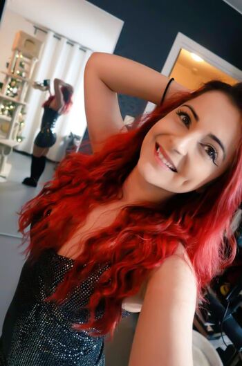 AnnieFuchsia