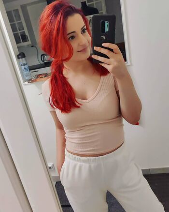 AnnieFuchsia