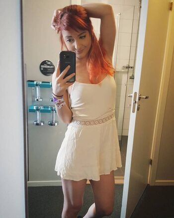 AnnieFuchsia