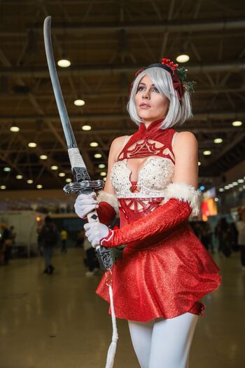 Anya Ichios