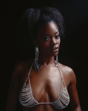 Ari Lennox