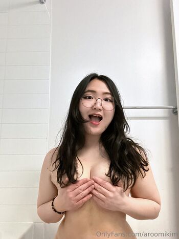 Aroomi Kim