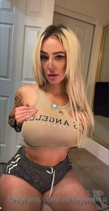 ashleywolfxo