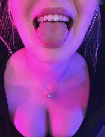 ASMR Janina