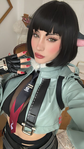 Athena Cosplay