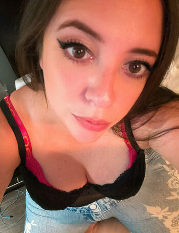 ava_hadley