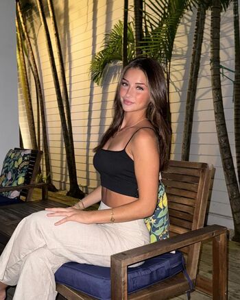 Ava Majury