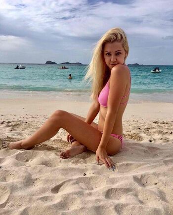 Ava Sambora