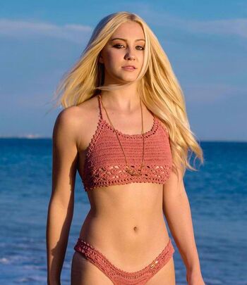 Ava Sambora